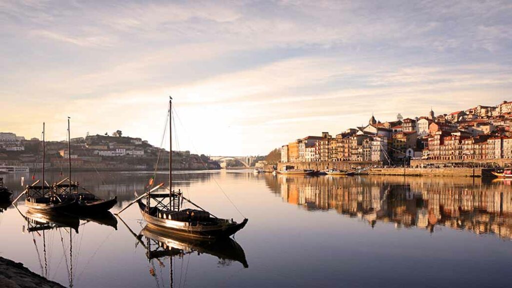 Portugal - Nice view of the Ribeira in Porto